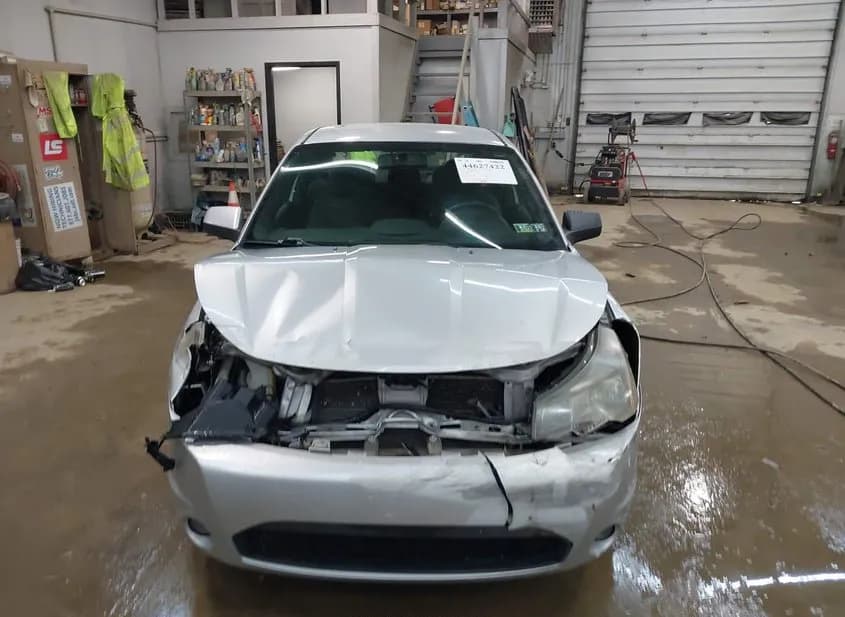 2010 FORD FOCUS Used VIN 1FAHP3DN8AW168835 – engine bay 2010 FORD FOCUS Used VIN 1FAHP3DN8AW168835 – engine bay