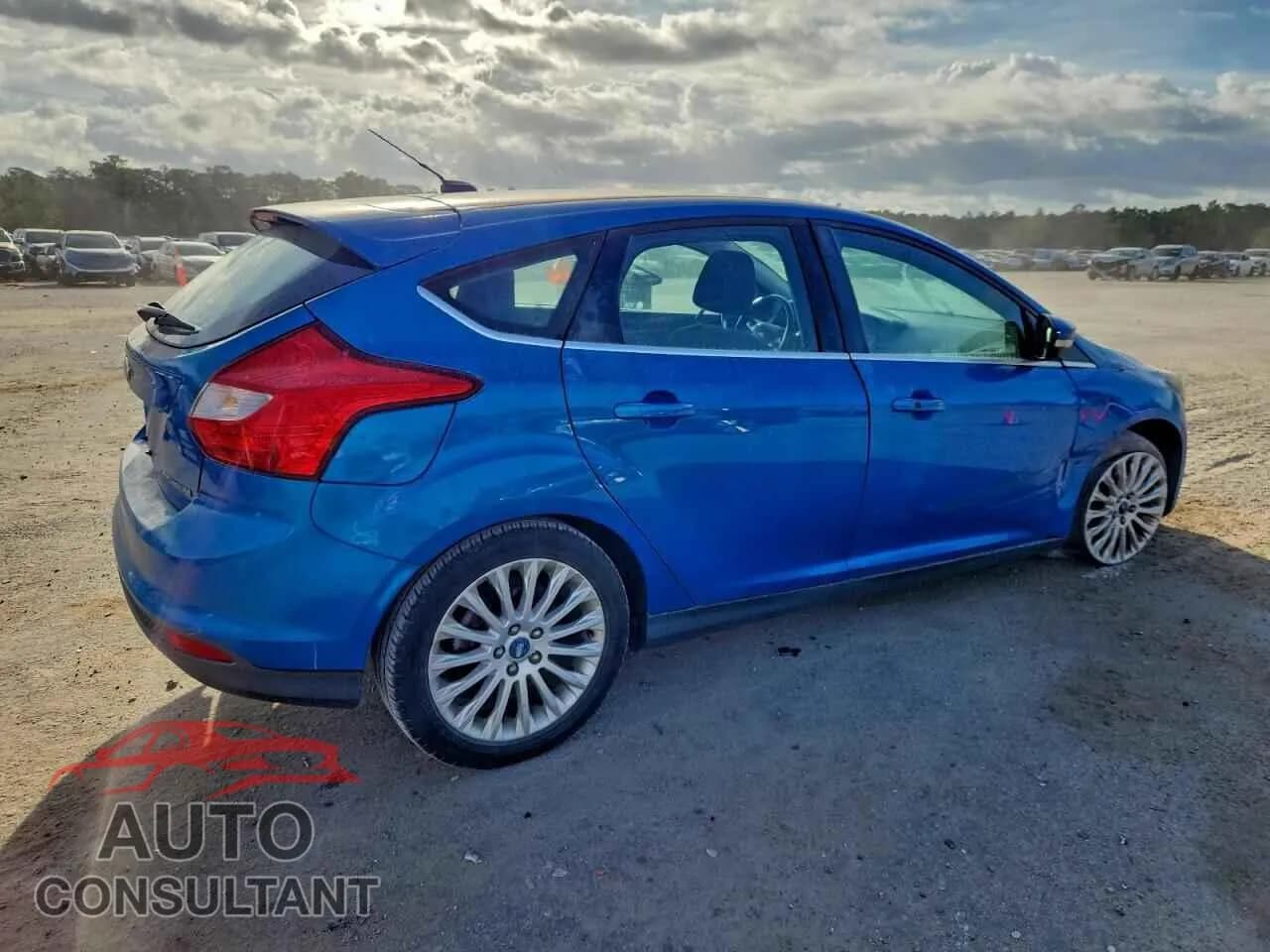 2012 FORD FOCUS Damaged VIN 1FAHP3N27CL308656 – side profile 2012 FORD FOCUS Damaged VIN 1FAHP3N27CL308656 – side profile