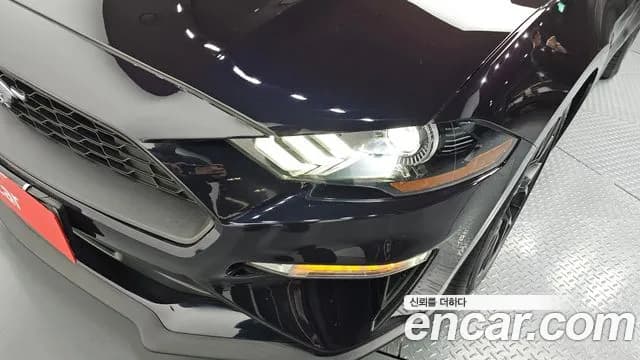 2022 Ford Mustang Convertible Sold VIN 1FATP8UHXN5127281 – interior seats 2022 Ford Mustang Convertible Sold VIN 1FATP8UHXN5127281 – interior seats
