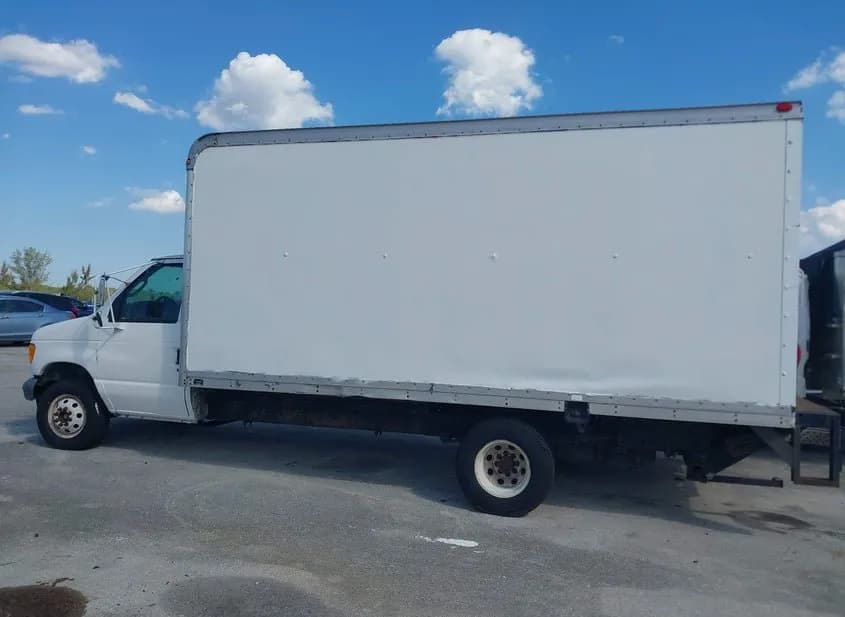 2007 FORD E-450 Used VIN 1FDXE45P47DA08243 – side profile 2007 FORD E-450 Used VIN 1FDXE45P47DA08243 – side profile