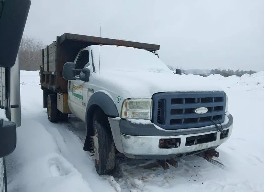 2007 FORD F-450 Used VIN 1FDXF47P17EB32149 – exterior detail 2007 FORD F-450 Used VIN 1FDXF47P17EB32149 – exterior detail