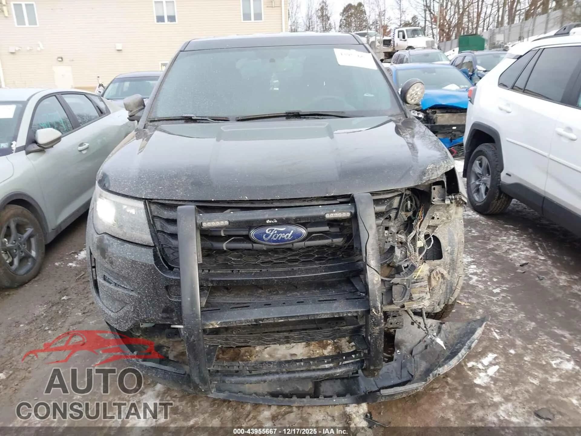 2018 FORD POLICE INTERCEPTOR UTILITY Damaged VIN 1FM5K8ARXJGC42889 – photo 12 2018 FORD POLICE INTERCEPTOR UTILITY Damaged VIN 1FM5K8ARXJGC42889 – photo 12