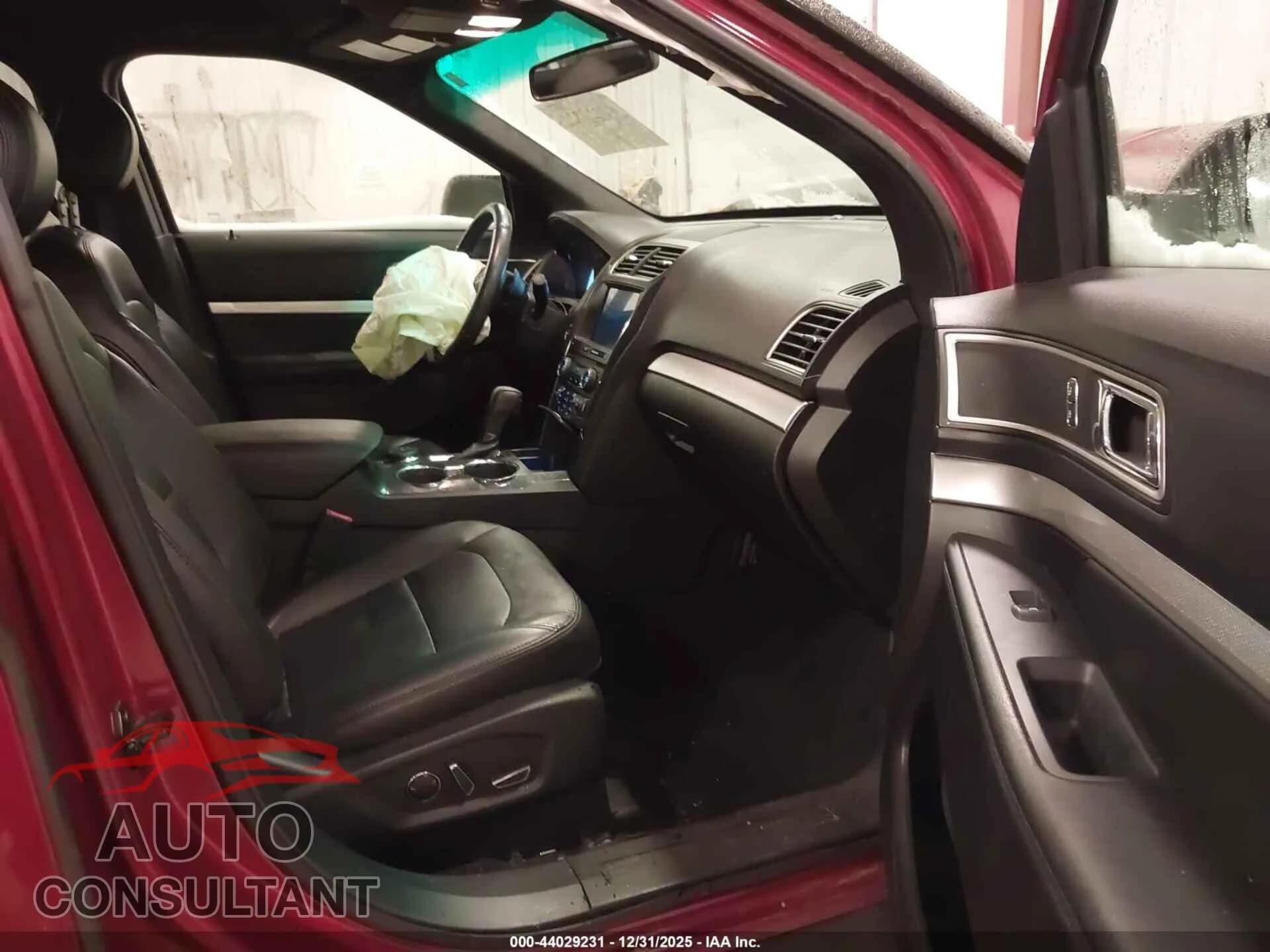 2017 FORD EXPLORER Damaged VIN 1FM5K8D80HGA42424 – interior seats 2017 FORD EXPLORER Damaged VIN 1FM5K8D80HGA42424 – interior seats