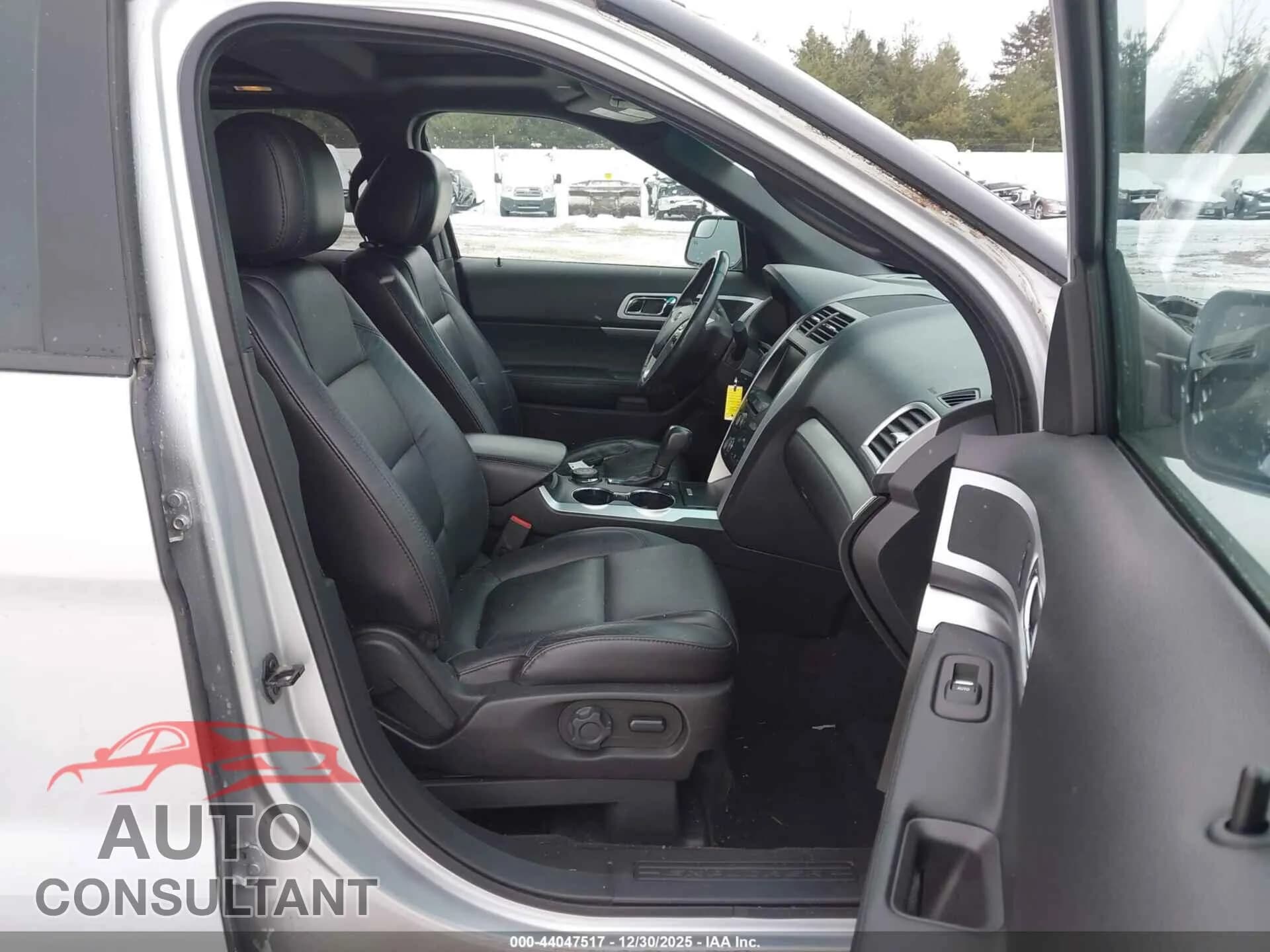 2015 FORD EXPLORER Damaged VIN 1FM5K8D81FGA99356 – interior seats 2015 FORD EXPLORER Damaged VIN 1FM5K8D81FGA99356 – interior seats