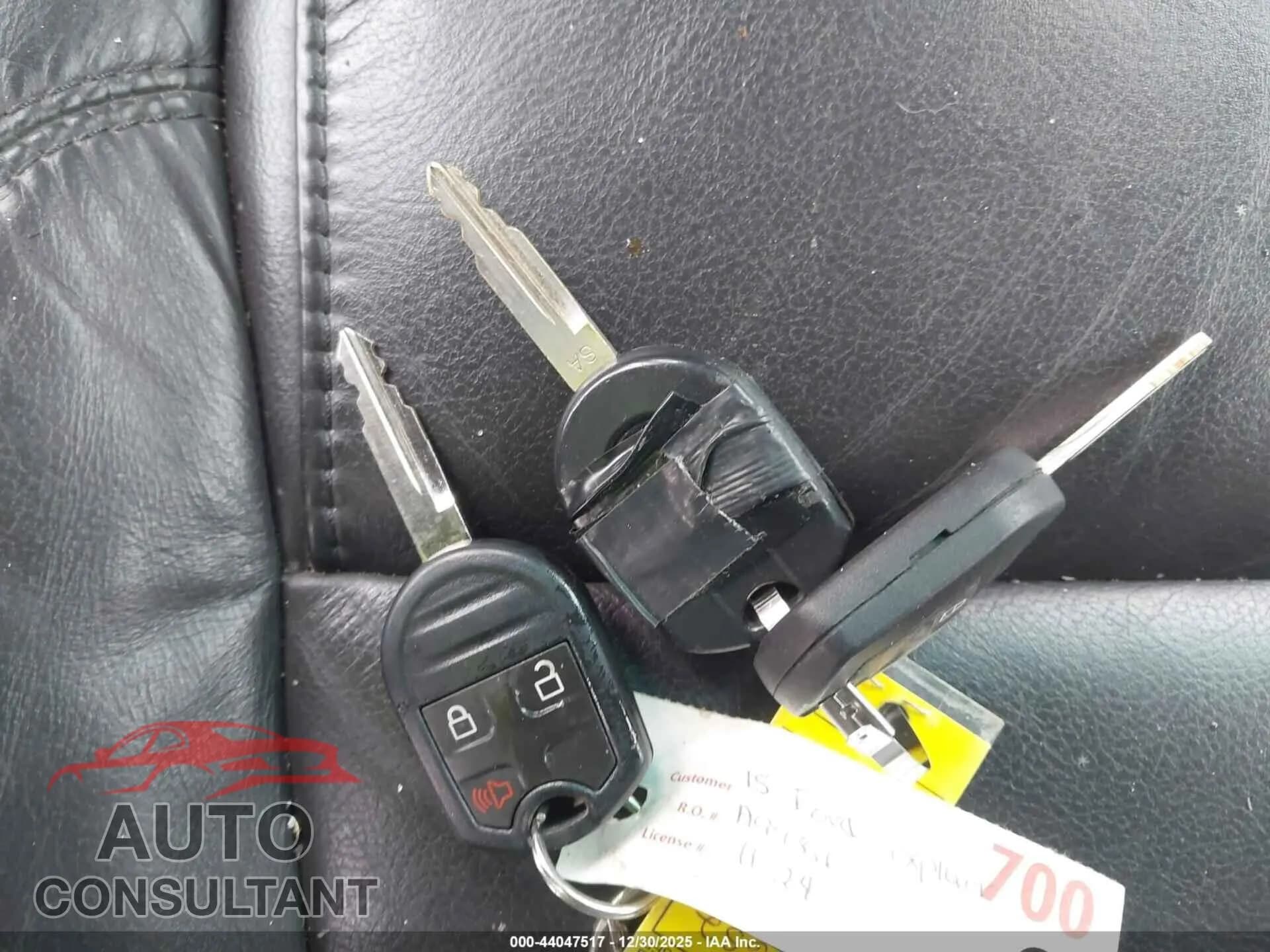 2015 FORD EXPLORER Damaged VIN 1FM5K8D81FGA99356 – photo 11 2015 FORD EXPLORER Damaged VIN 1FM5K8D81FGA99356 – photo 11