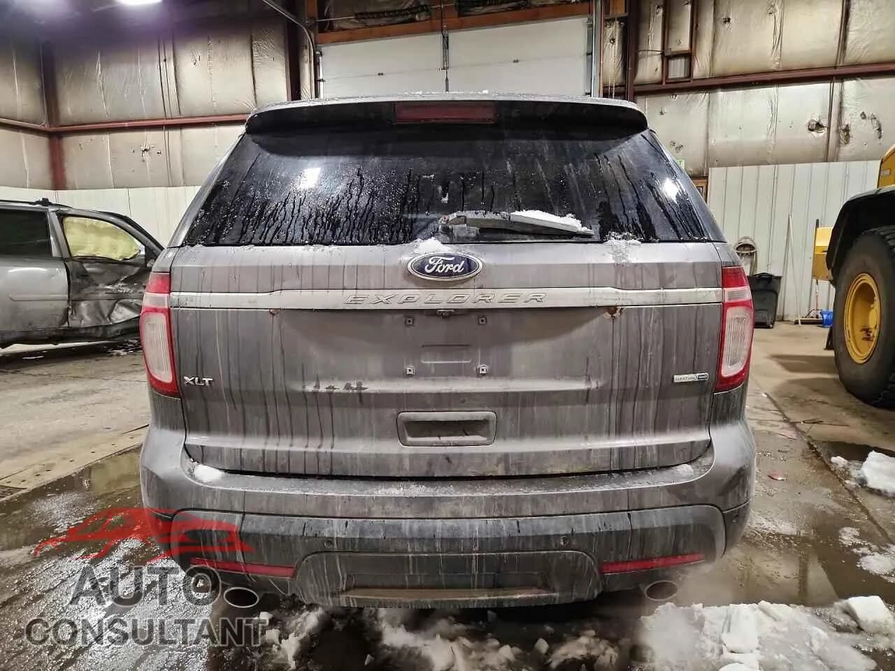 2013 FORD EXPLORER Used VIN 1FM5K8D84DGB78257 – engine bay 2013 FORD EXPLORER Used VIN 1FM5K8D84DGB78257 – engine bay