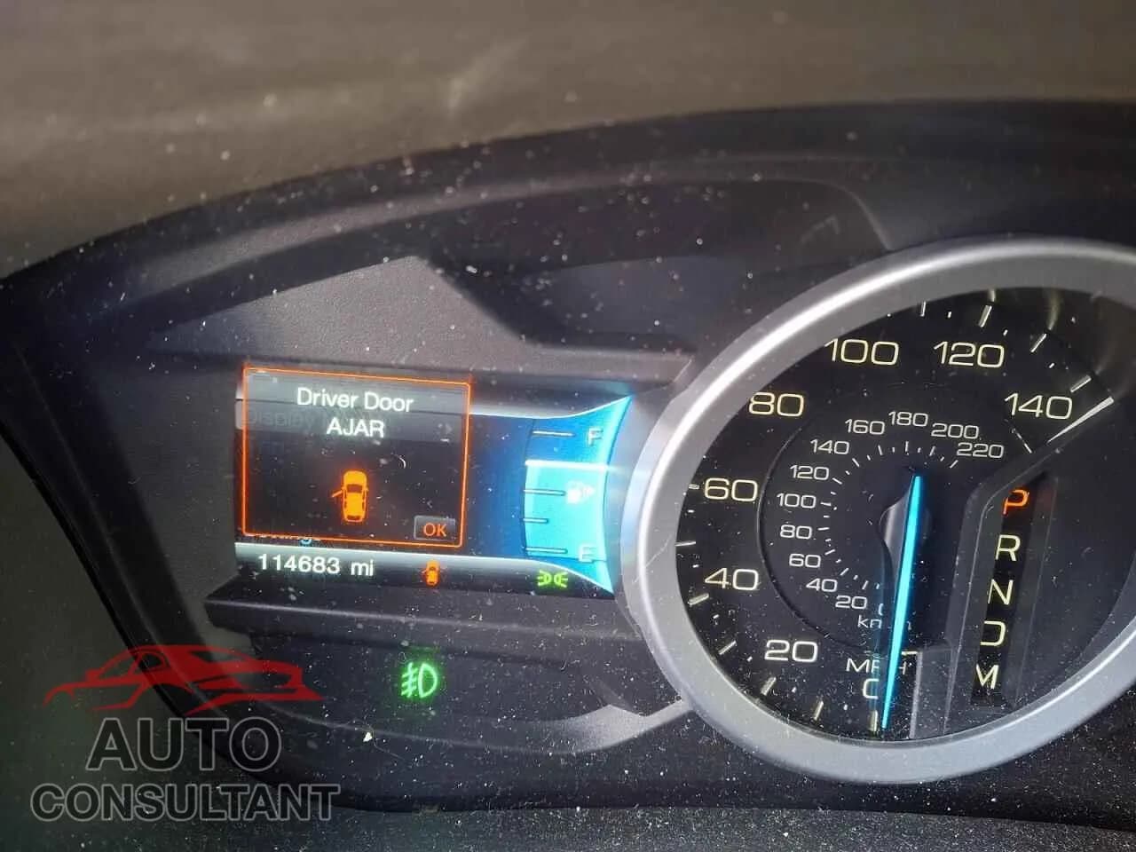 2015 FORD EXPLORER Used VIN 1FM5K8D87FGC14400 – trunk area 2015 FORD EXPLORER Used VIN 1FM5K8D87FGC14400 – trunk area