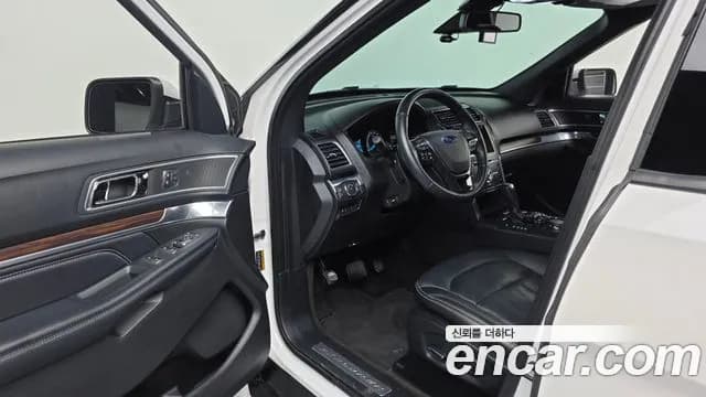 2017 Ford Explorer 3.5 Limited 4WD Sold VIN 1FM5K8F81HGD71033 – rear exterior 2017 Ford Explorer 3.5 Limited 4WD Sold VIN 1FM5K8F81HGD71033 – rear exterior