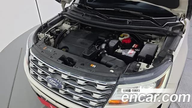 2017 Ford Explorer 3.5 Limited 4WD Sold VIN 1FM5K8F81HGD71033 – engine bay 2017 Ford Explorer 3.5 Limited 4WD Sold VIN 1FM5K8F81HGD71033 – engine bay