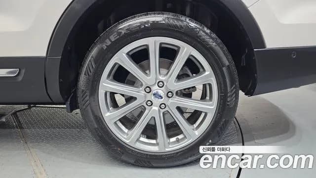 2017 Ford Explorer 3.5 Limited 4WD Sold VIN 1FM5K8F81HGD71033 – photo 24 2017 Ford Explorer 3.5 Limited 4WD Sold VIN 1FM5K8F81HGD71033 – photo 24