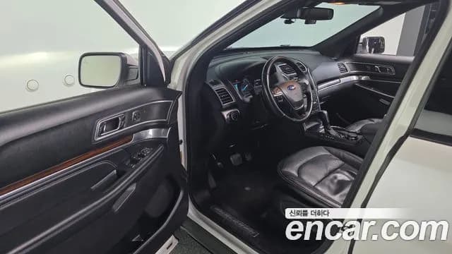 2017 Ford Explorer 3.5 Limited 4WD Sold VIN 1FM5K8F85HGD32283 – side profile 2017 Ford Explorer 3.5 Limited 4WD Sold VIN 1FM5K8F85HGD32283 – side profile