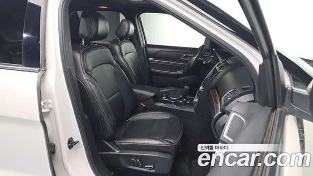 2017 Ford Explorer 3.5 Limited 4WD Sold VIN 1FM5K8F85HGD32283 – photo 29 2017 Ford Explorer 3.5 Limited 4WD Sold VIN 1FM5K8F85HGD32283 – photo 29