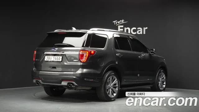 2018 Ford Explorer 2.3 Limited 4WD Sold VIN 1FM5K8FH3JGB22979 – trunk area 2018 Ford Explorer 2.3 Limited 4WD Sold VIN 1FM5K8FH3JGB22979 – trunk area
