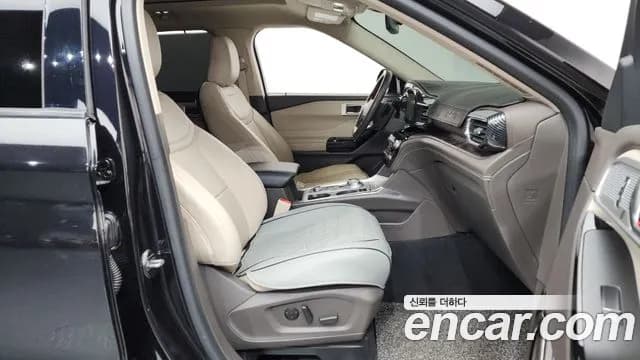 2021 Ford Explorer 6th Gen 3.0 Platinum 4WD Sold VIN 1FM5K8HC474848392 – exterior detail 2021 Ford Explorer 6th Gen 3.0 Platinum 4WD Sold VIN 1FM5K8HC474848392 – exterior detail