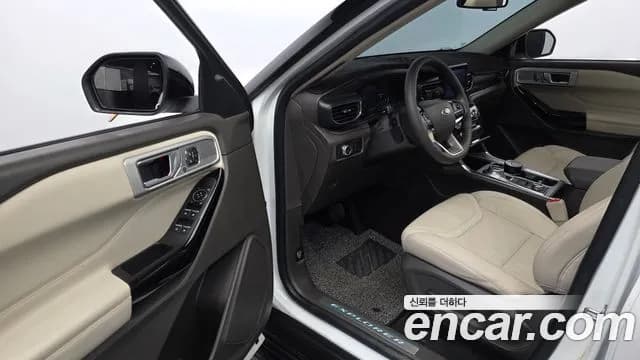 2022 Ford Explorer 6th Gen 3.0 Platinum 4WD Sold VIN 1FM5K8HC7NGA53687 – interior seats 2022 Ford Explorer 6th Gen 3.0 Platinum 4WD Sold VIN 1FM5K8HC7NGA53687 – interior seats
