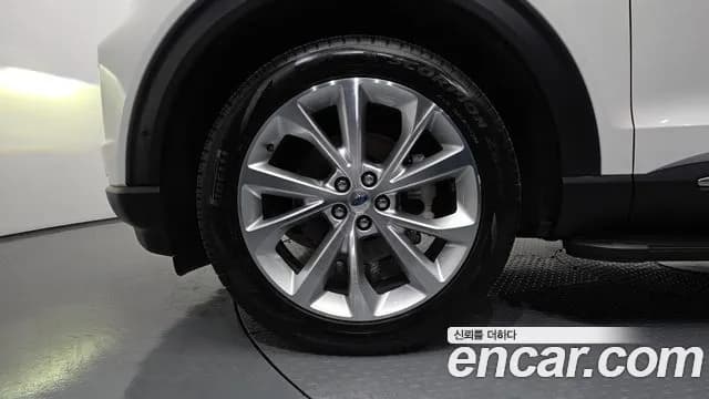 2022 Ford Explorer 6th Gen 3.0 Platinum 4WD Sold VIN 1FM5K8HC7NGA53687 – trunk area 2022 Ford Explorer 6th Gen 3.0 Platinum 4WD Sold VIN 1FM5K8HC7NGA53687 – trunk area