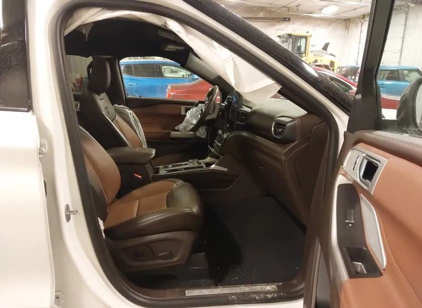 2023 FORD Explorer Used VIN 1FM5K8LC5PGA52578 – trunk area 2023 FORD Explorer Used VIN 1FM5K8LC5PGA52578 – trunk area