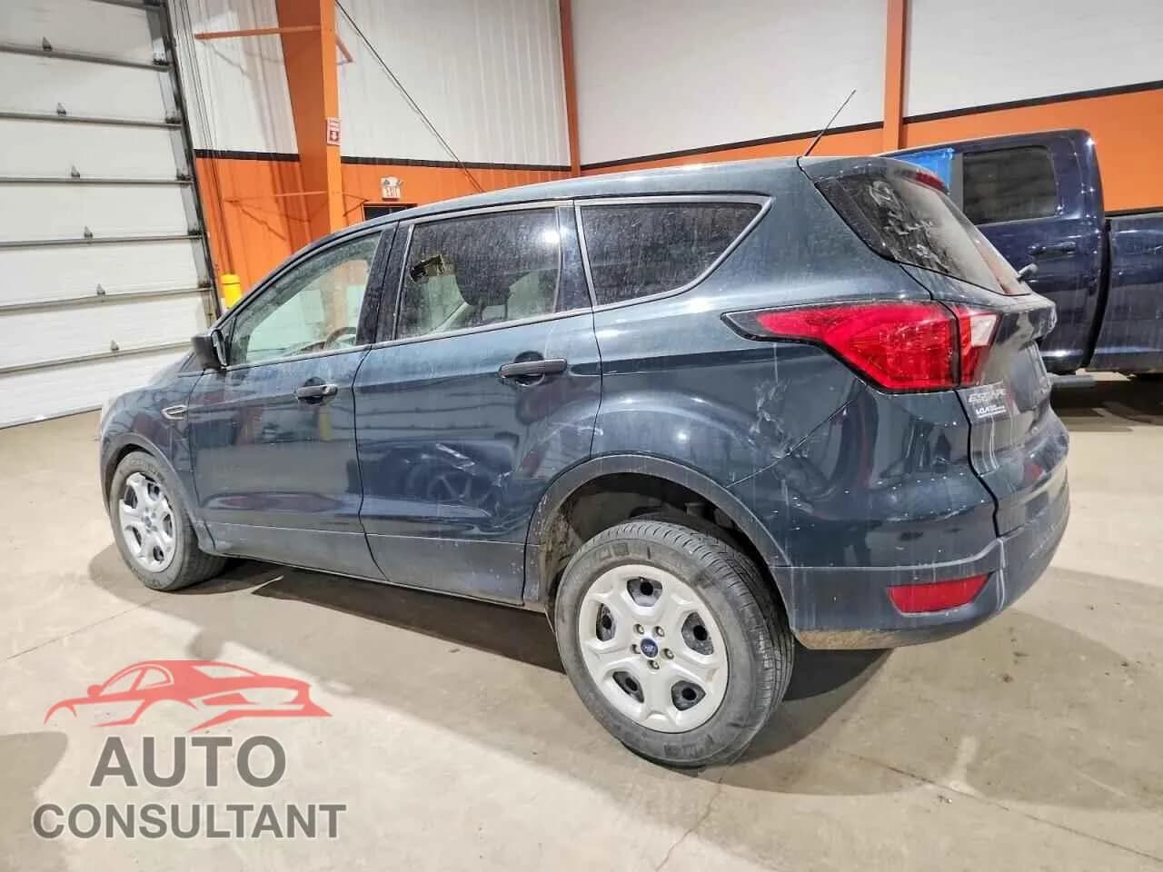 2019 FORD ESCAPE Damaged VIN 1FMCU0F76KUB08247 – rear exterior 2019 FORD ESCAPE Damaged VIN 1FMCU0F76KUB08247 – rear exterior