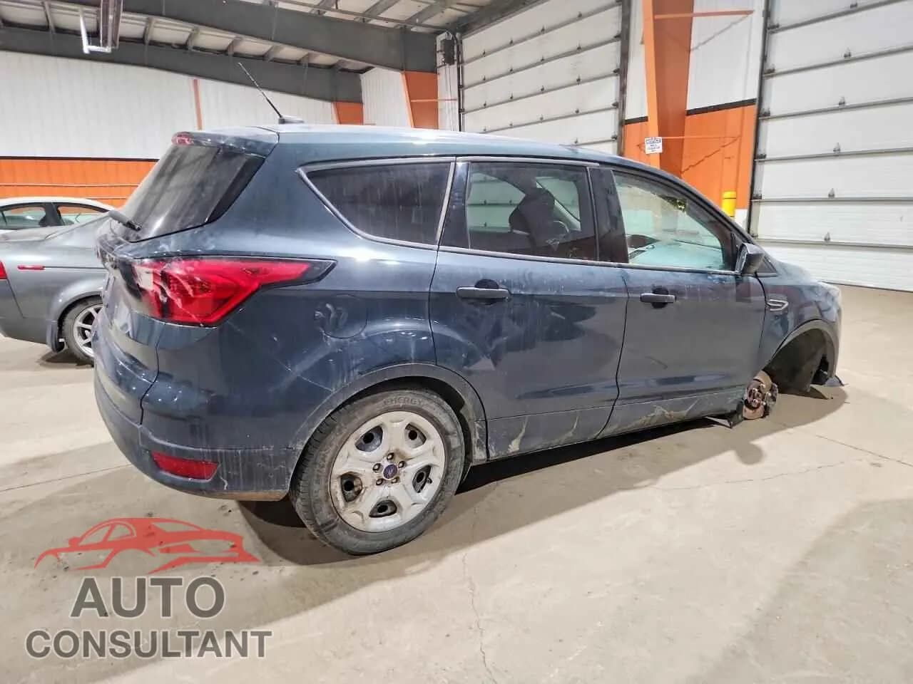 2019 FORD ESCAPE Damaged VIN 1FMCU0F76KUB08247 – side profile 2019 FORD ESCAPE Damaged VIN 1FMCU0F76KUB08247 – side profile