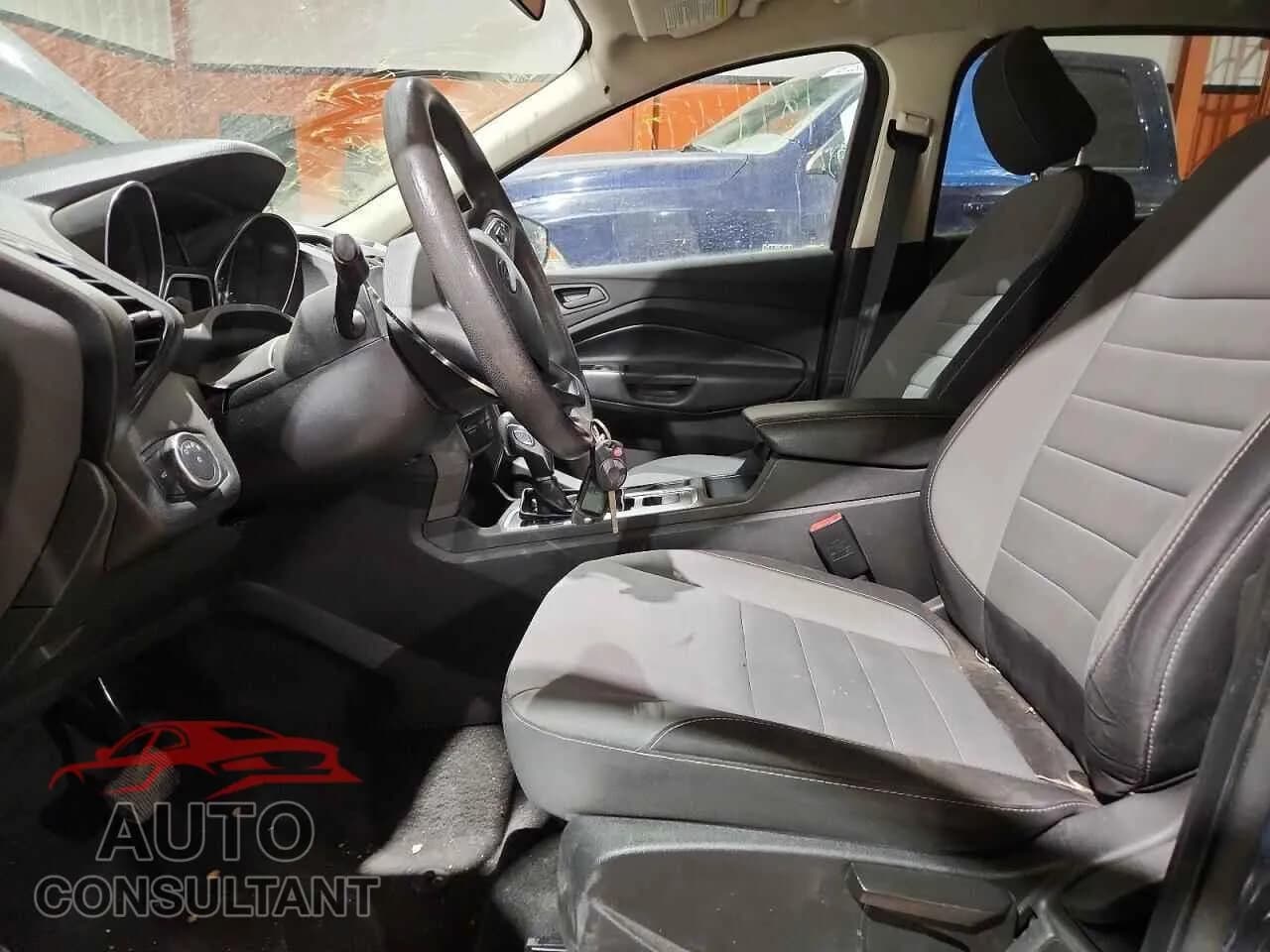 2019 FORD ESCAPE Damaged VIN 1FMCU0F76KUB08247 – exterior detail 2019 FORD ESCAPE Damaged VIN 1FMCU0F76KUB08247 – exterior detail