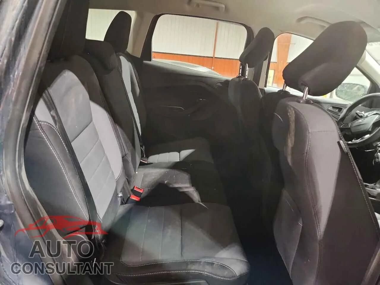 2019 FORD ESCAPE Damaged VIN 1FMCU0F76KUB08247 – photo 11 2019 FORD ESCAPE Damaged VIN 1FMCU0F76KUB08247 – photo 11