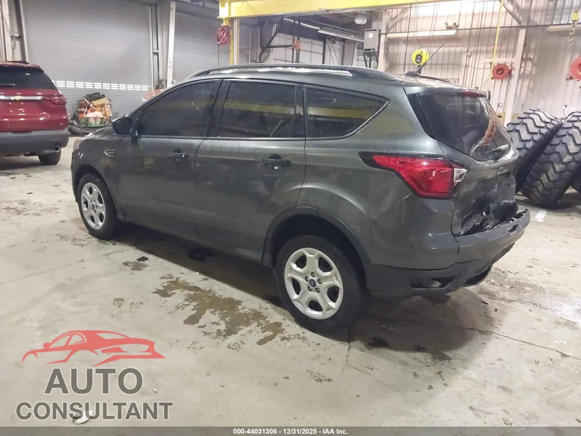 2019 FORD ESCAPE Damaged VIN 1FMCU0F79KUB24040 – side profile 2019 FORD ESCAPE Damaged VIN 1FMCU0F79KUB24040 – side profile
