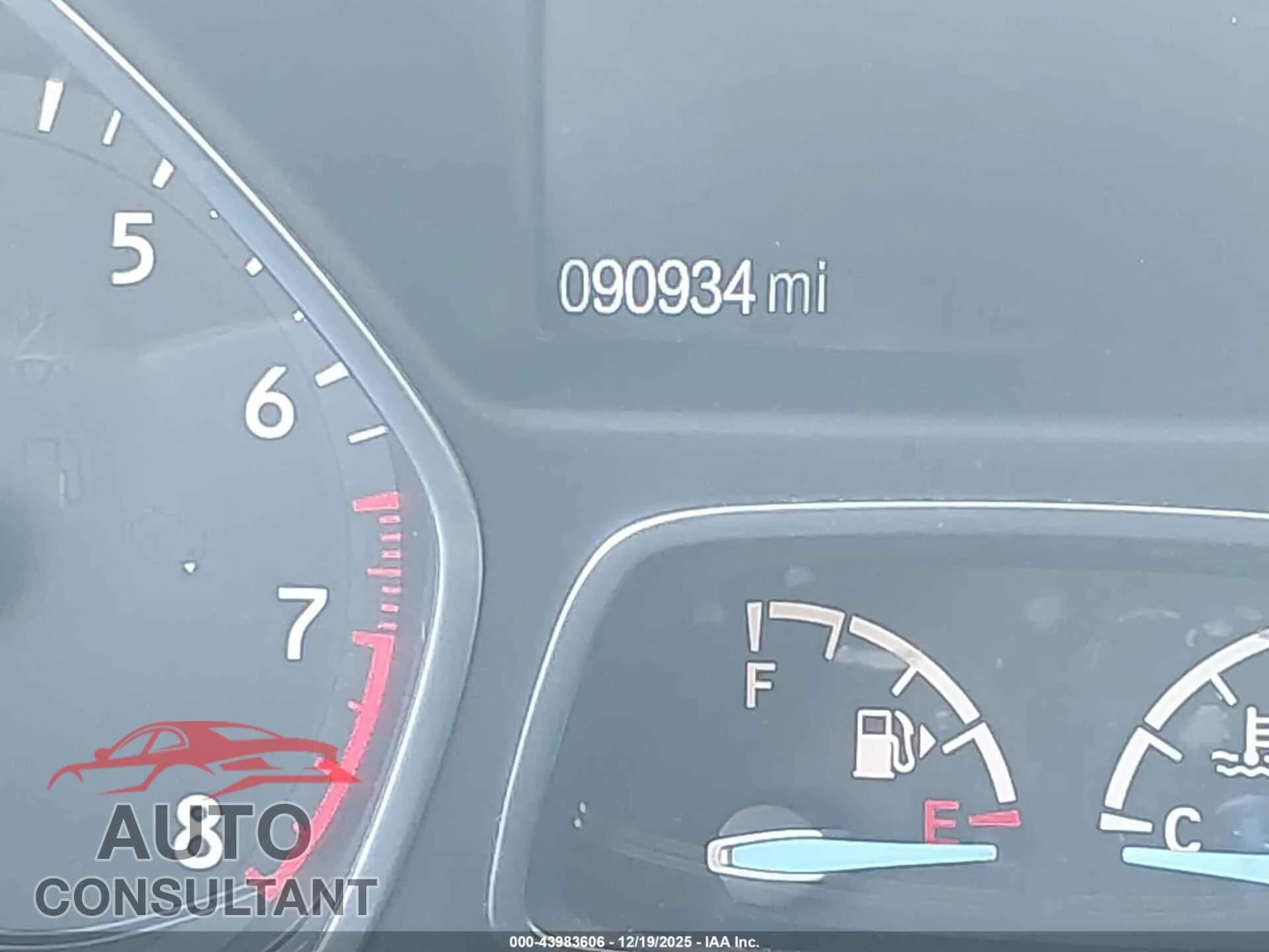 2017 FORD ESCAPE Damaged VIN 1FMCU0GD5HUA75092 – photo 14 2017 FORD ESCAPE Damaged VIN 1FMCU0GD5HUA75092 – photo 14