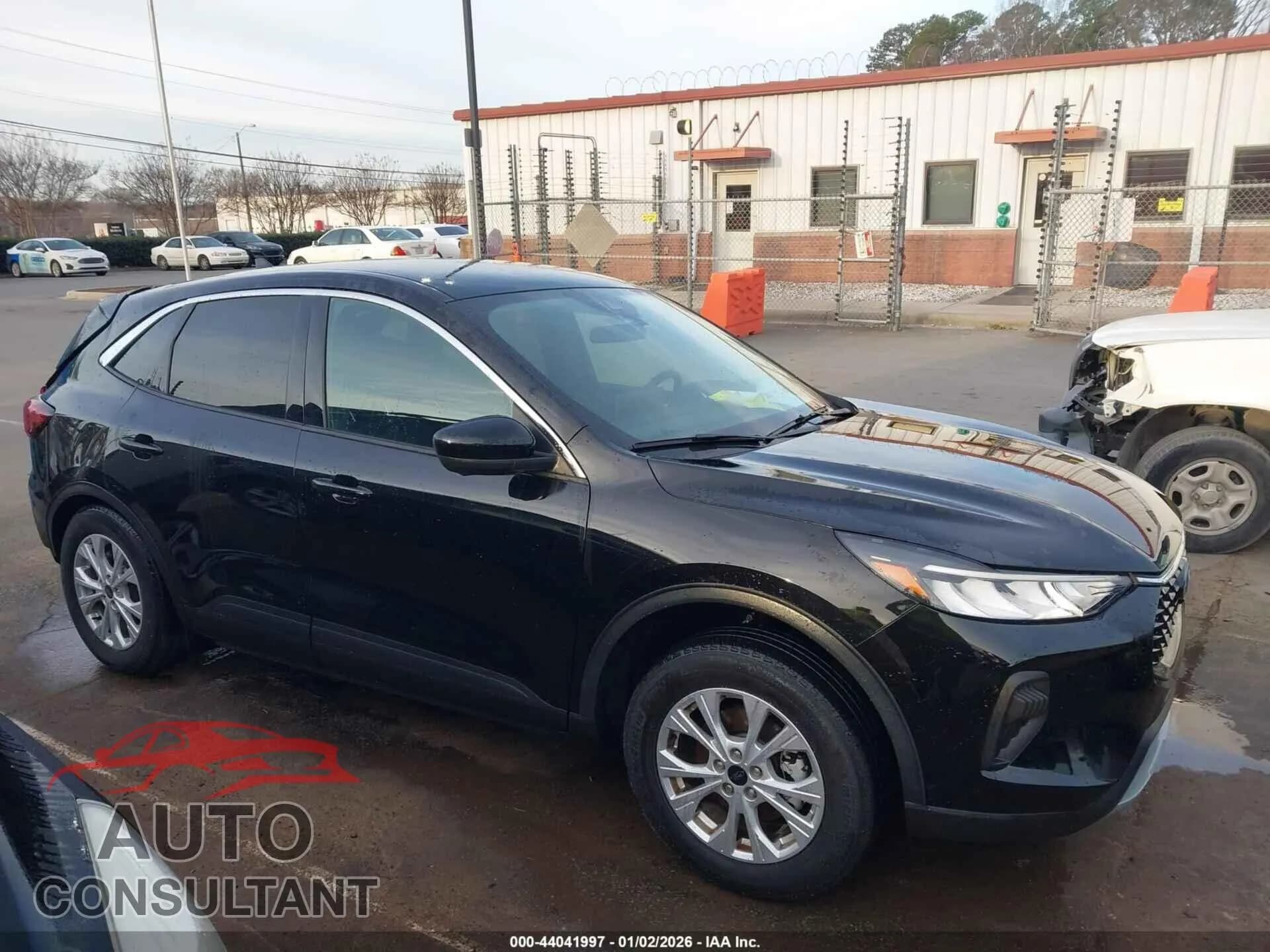 2023 FORD ESCAPE Damaged VIN 1FMCU0GN0PUA04227 – photo 13 2023 FORD ESCAPE Damaged VIN 1FMCU0GN0PUA04227 – photo 13