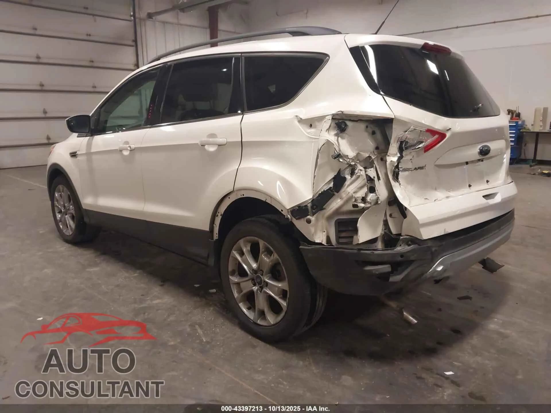 2014 FORD ESCAPE Damaged VIN 1FMCU0GX8EUB70705 – side profile 2014 FORD ESCAPE Damaged VIN 1FMCU0GX8EUB70705 – side profile