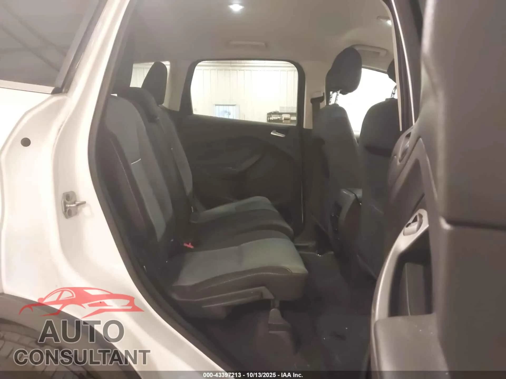 2014 FORD ESCAPE Damaged VIN 1FMCU0GX8EUB70705 – undercarriage 2014 FORD ESCAPE Damaged VIN 1FMCU0GX8EUB70705 – undercarriage