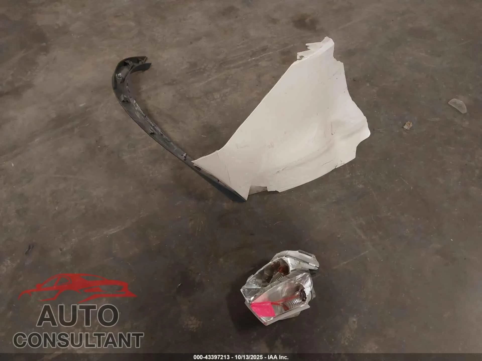 2014 FORD ESCAPE Damaged VIN 1FMCU0GX8EUB70705 – photo 12 2014 FORD ESCAPE Damaged VIN 1FMCU0GX8EUB70705 – photo 12