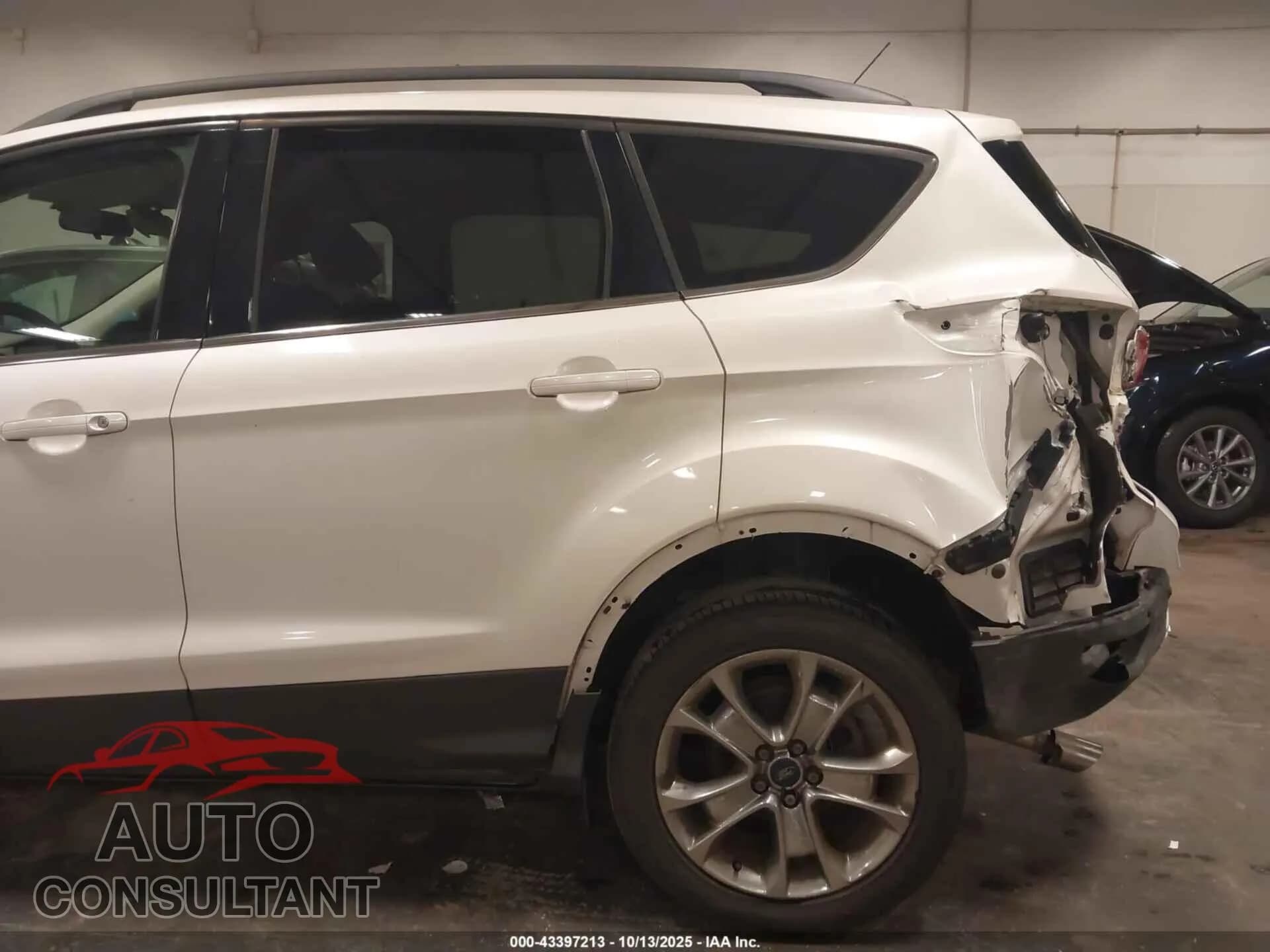 2014 FORD ESCAPE Damaged VIN 1FMCU0GX8EUB70705 – photo 18 2014 FORD ESCAPE Damaged VIN 1FMCU0GX8EUB70705 – photo 18