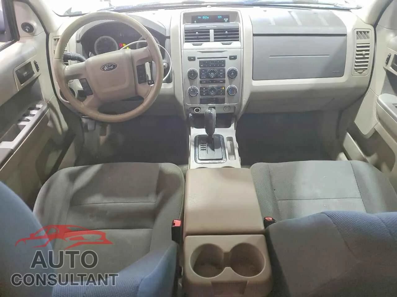 2009 FORD ESCAPE Damaged VIN 1FMCU93GX9KC35050 – undercarriage 2009 FORD ESCAPE Damaged VIN 1FMCU93GX9KC35050 – undercarriage