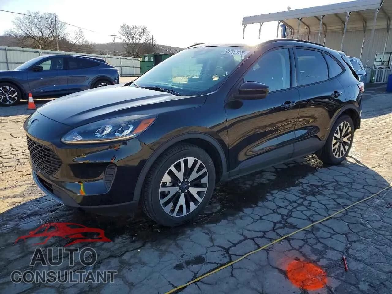 2020 FORD ESCAPE Damaged VIN 1FMCU9BZ3LUB74090 – front exterior 2020 FORD ESCAPE Damaged VIN 1FMCU9BZ3LUB74090 – front exterior