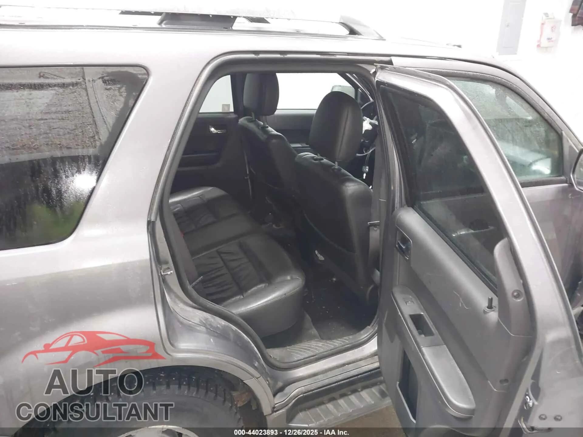 2010 FORD ESCAPE Damaged VIN 1FMCU9EG4AKA72185 – undercarriage 2010 FORD ESCAPE Damaged VIN 1FMCU9EG4AKA72185 – undercarriage