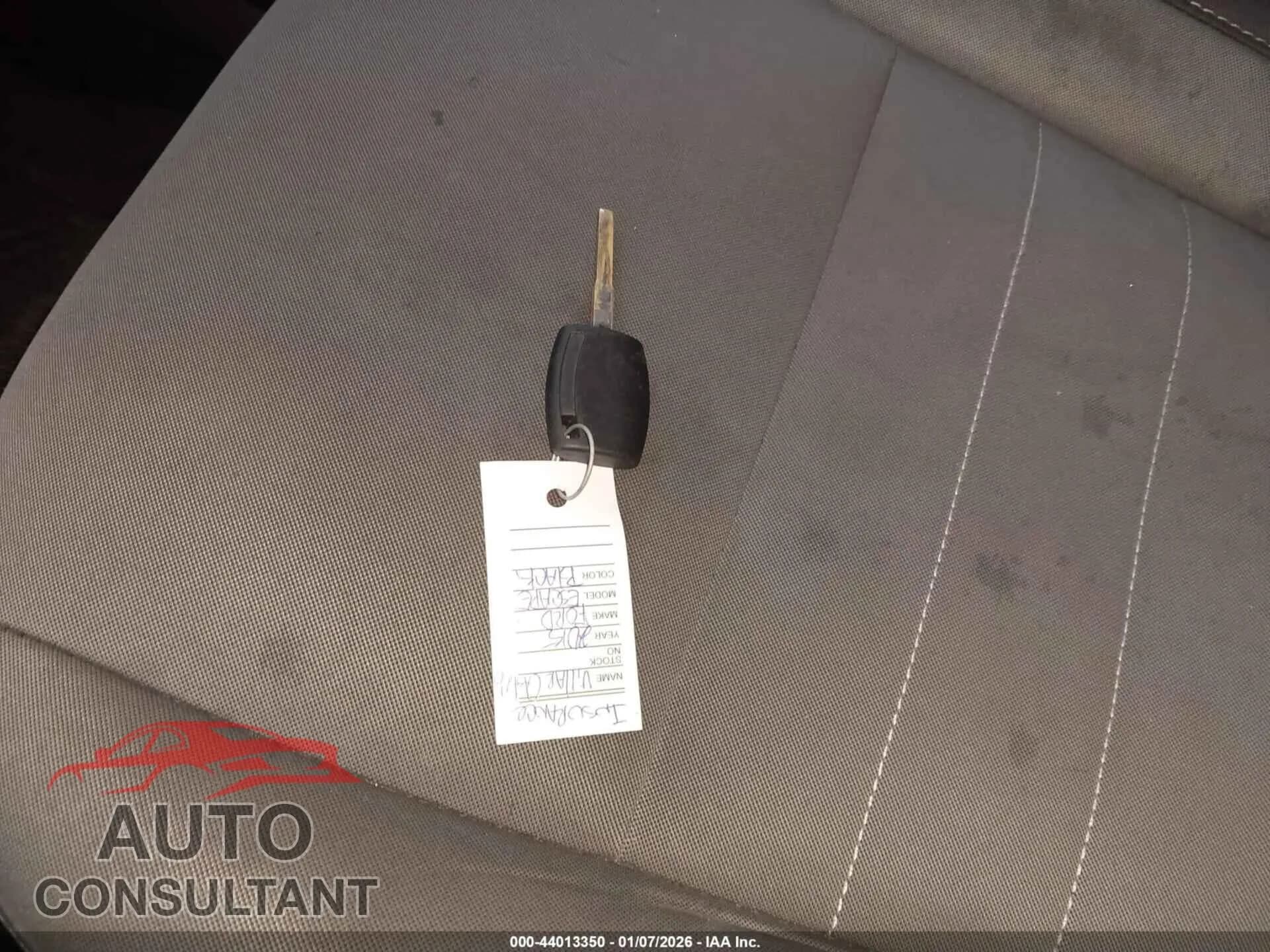 2015 FORD ESCAPE Damaged VIN 1FMCU9G92FUC64814 – photo 11 2015 FORD ESCAPE Damaged VIN 1FMCU9G92FUC64814 – photo 11