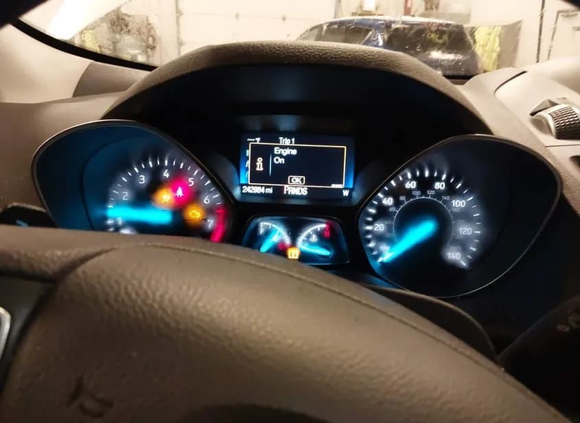 2017 FORD Escape Used VIN 1FMCU9G99HUE46304 – exterior detail 2017 FORD Escape Used VIN 1FMCU9G99HUE46304 – exterior detail