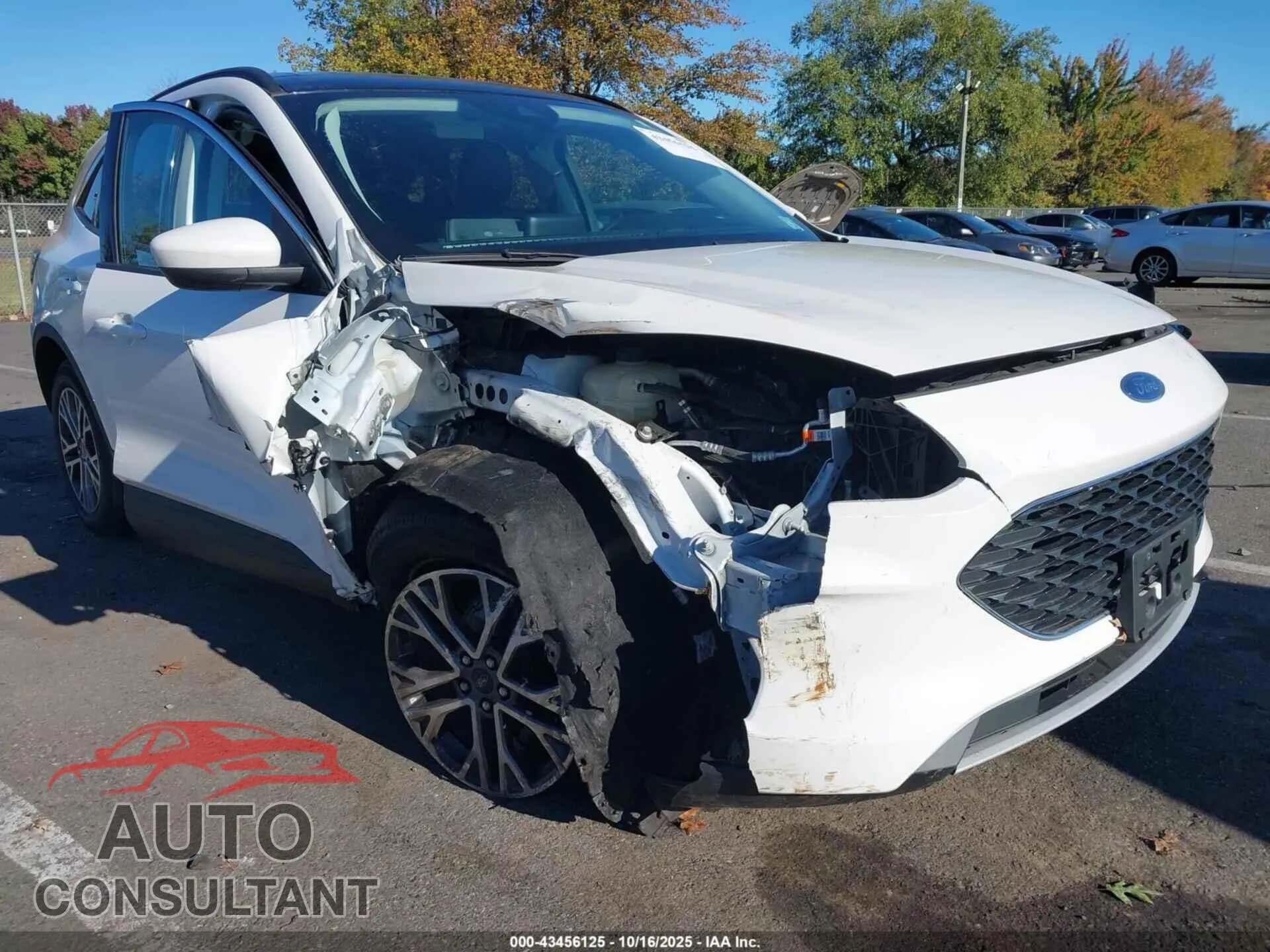 2021 FORD ESCAPE Damaged VIN 1FMCU9H6XMUB34460 – front exterior 2021 FORD ESCAPE Damaged VIN 1FMCU9H6XMUB34460 – front exterior