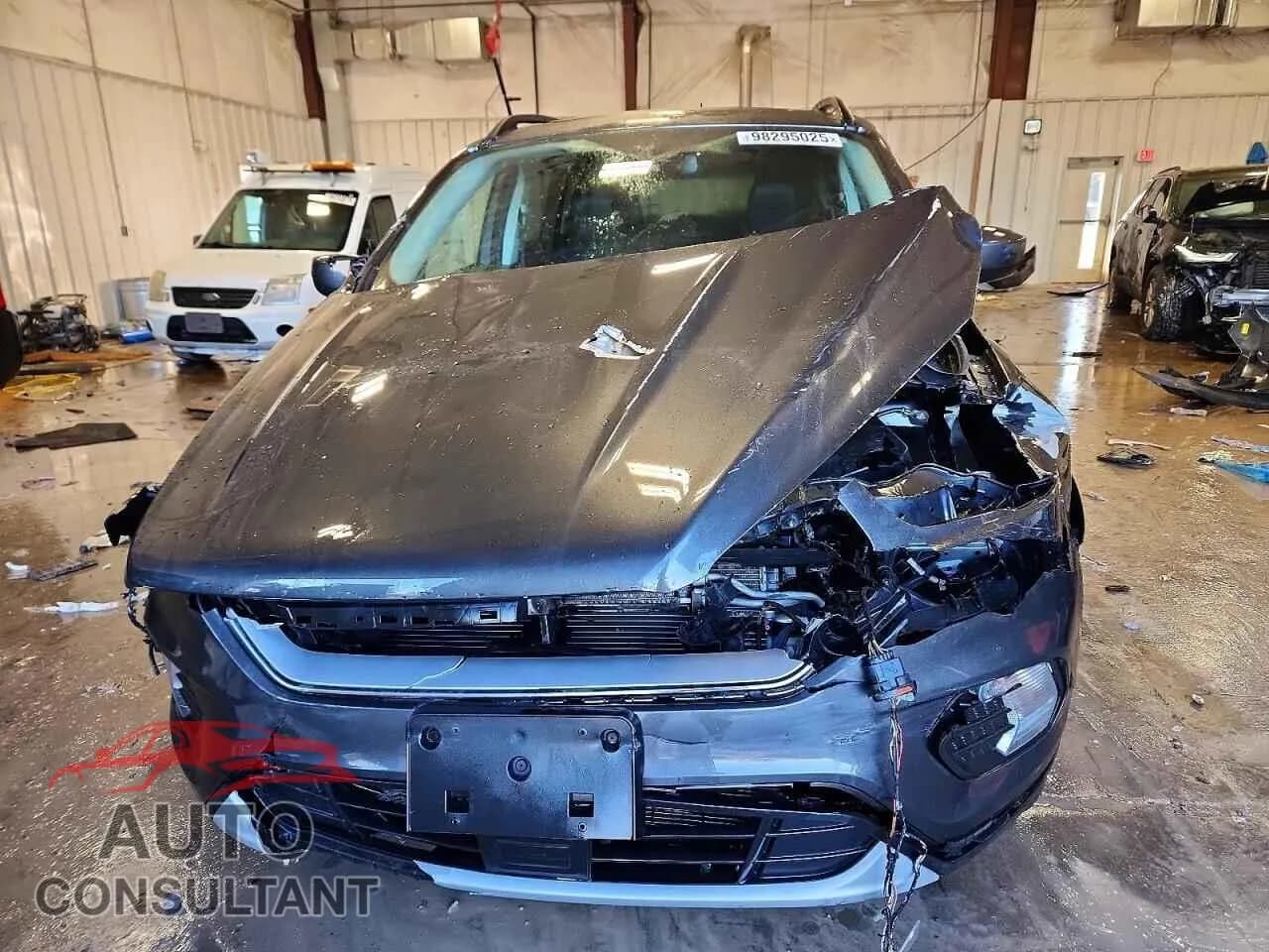 2018 FORD ESCAPE Damaged VIN 1FMCU9HDXJUA85643 – interior seats 2018 FORD ESCAPE Damaged VIN 1FMCU9HDXJUA85643 – interior seats