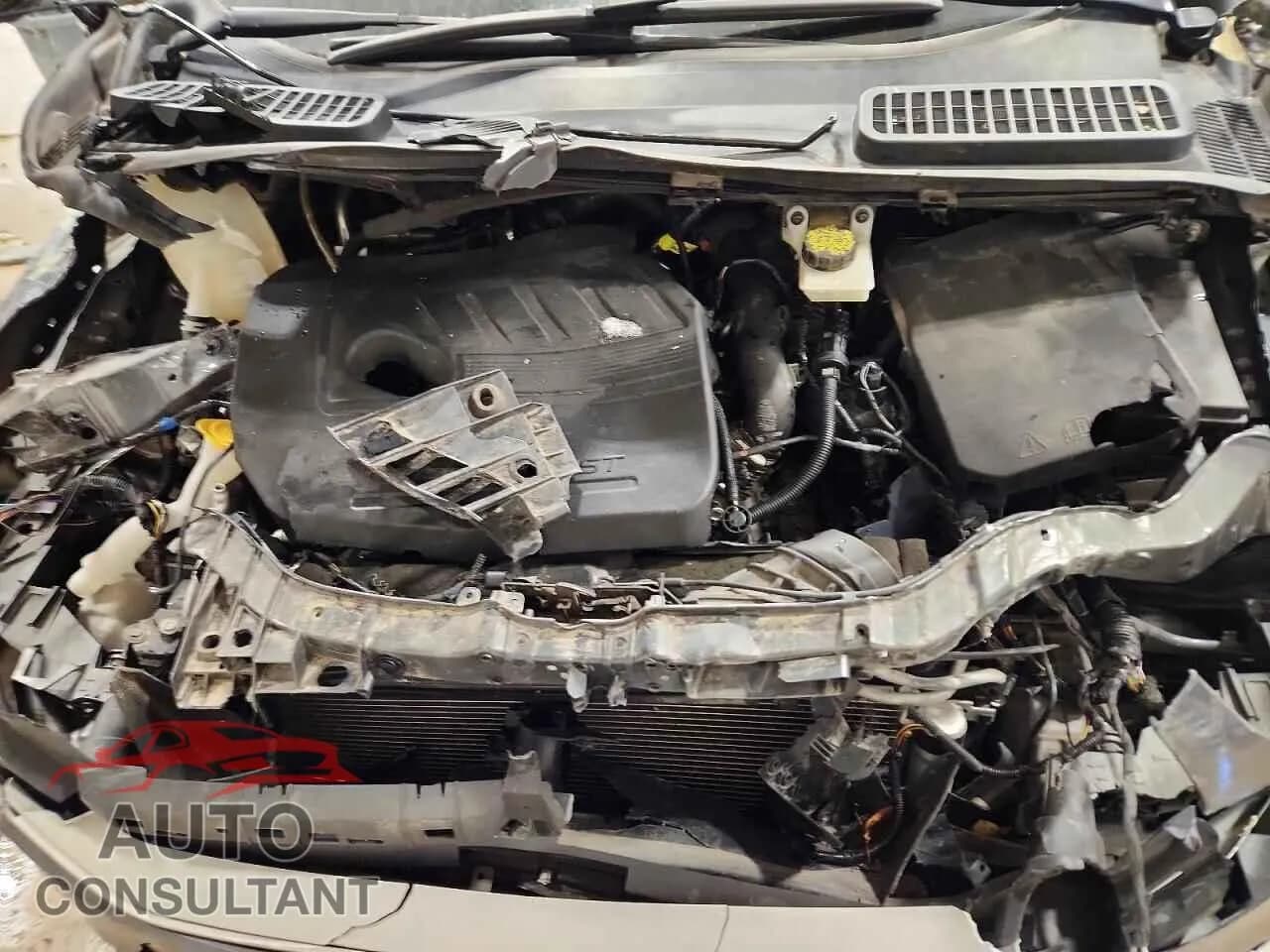 2018 FORD ESCAPE Damaged VIN 1FMCU9HDXJUA85643 – photo 12 2018 FORD ESCAPE Damaged VIN 1FMCU9HDXJUA85643 – photo 12