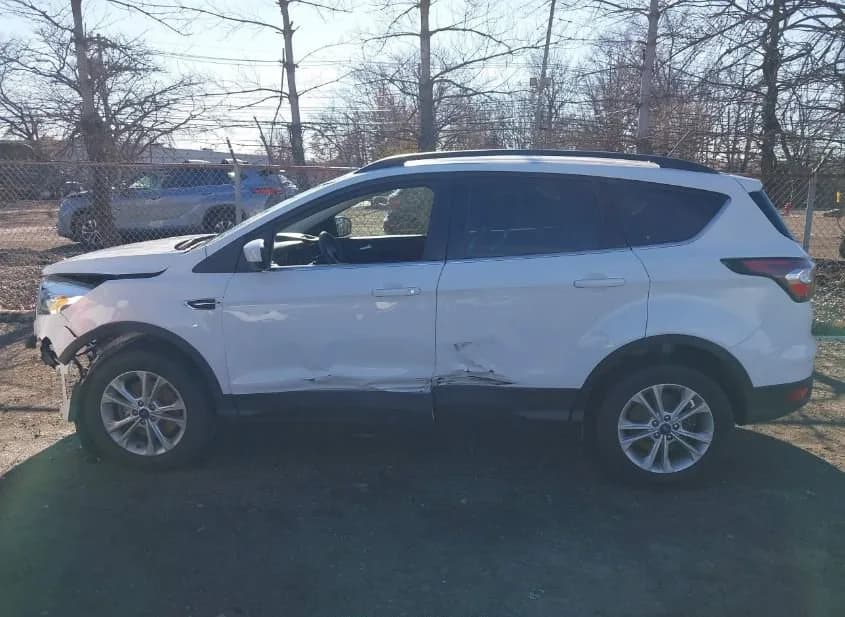 2018 FORD Escape Used VIN 1FMCU9HDXJUB40169 – interior seats 2018 FORD Escape Used VIN 1FMCU9HDXJUB40169 – interior seats