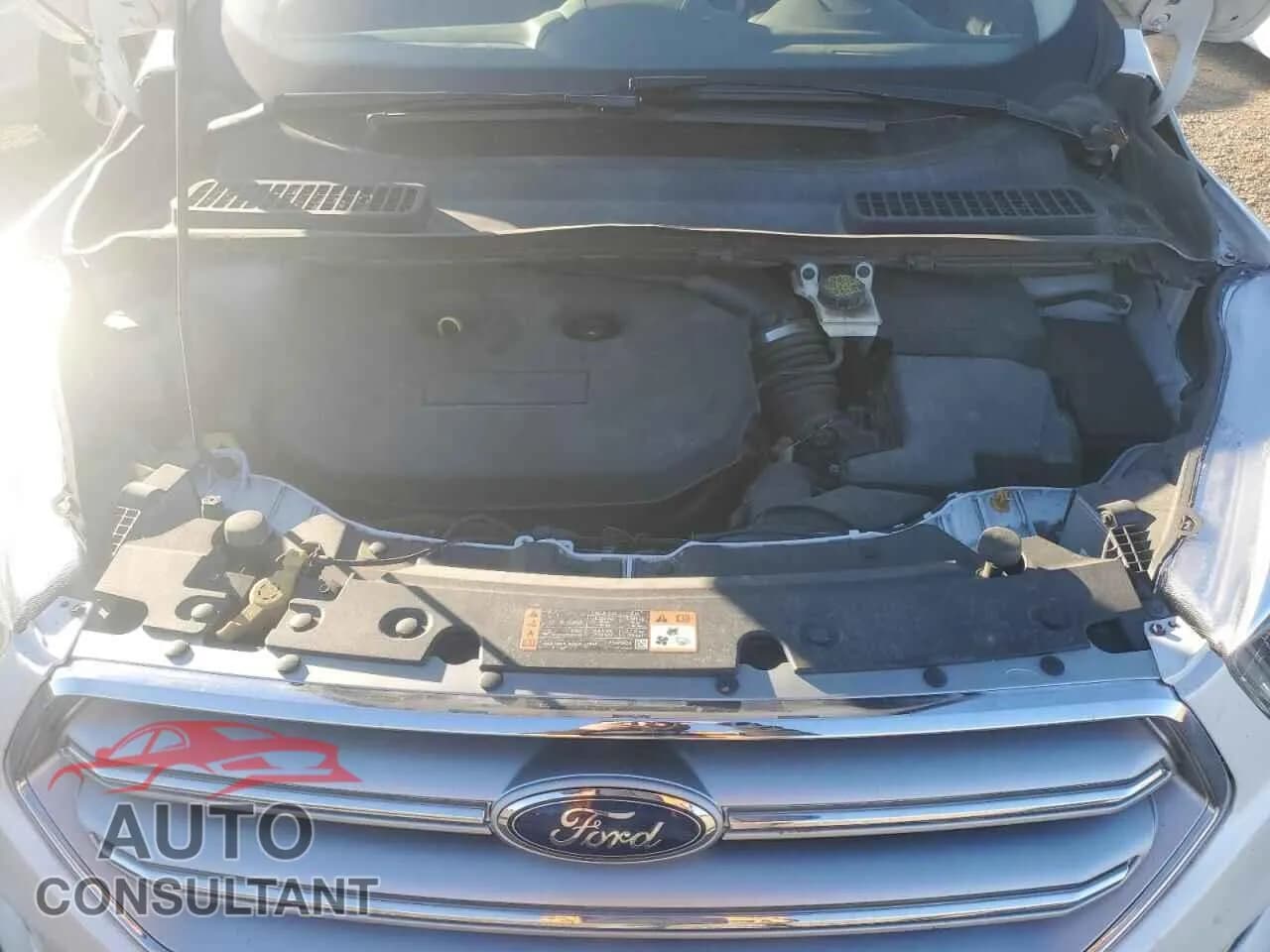 2017 FORD ESCAPE Damaged VIN 1FMCU9J91HUA89760 – photo 11 2017 FORD ESCAPE Damaged VIN 1FMCU9J91HUA89760 – photo 11