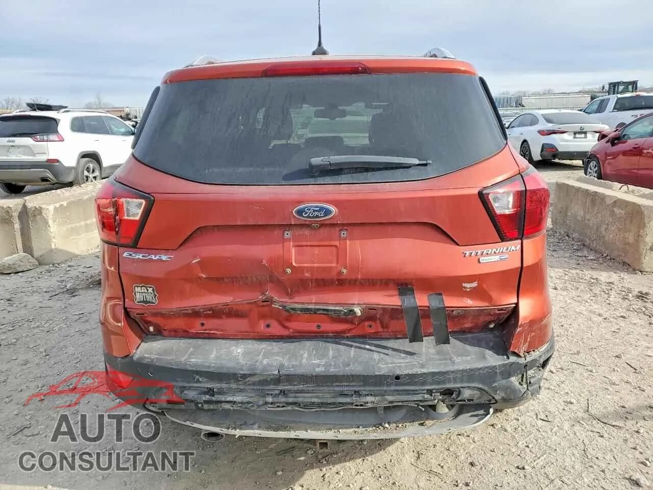 2019 FORD ESCAPE Damaged VIN 1FMCU9J94KUA39832 – engine bay 2019 FORD ESCAPE Damaged VIN 1FMCU9J94KUA39832 – engine bay