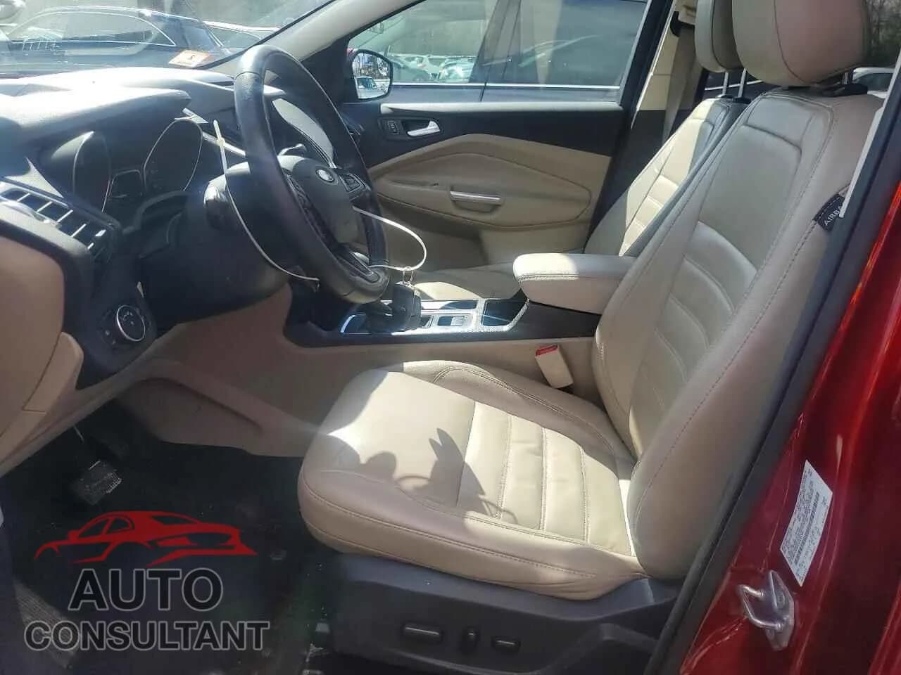 2018 FORD ESCAPE Used VIN 1FMCU9J95JUA38784 – exterior detail 2018 FORD ESCAPE Used VIN 1FMCU9J95JUA38784 – exterior detail