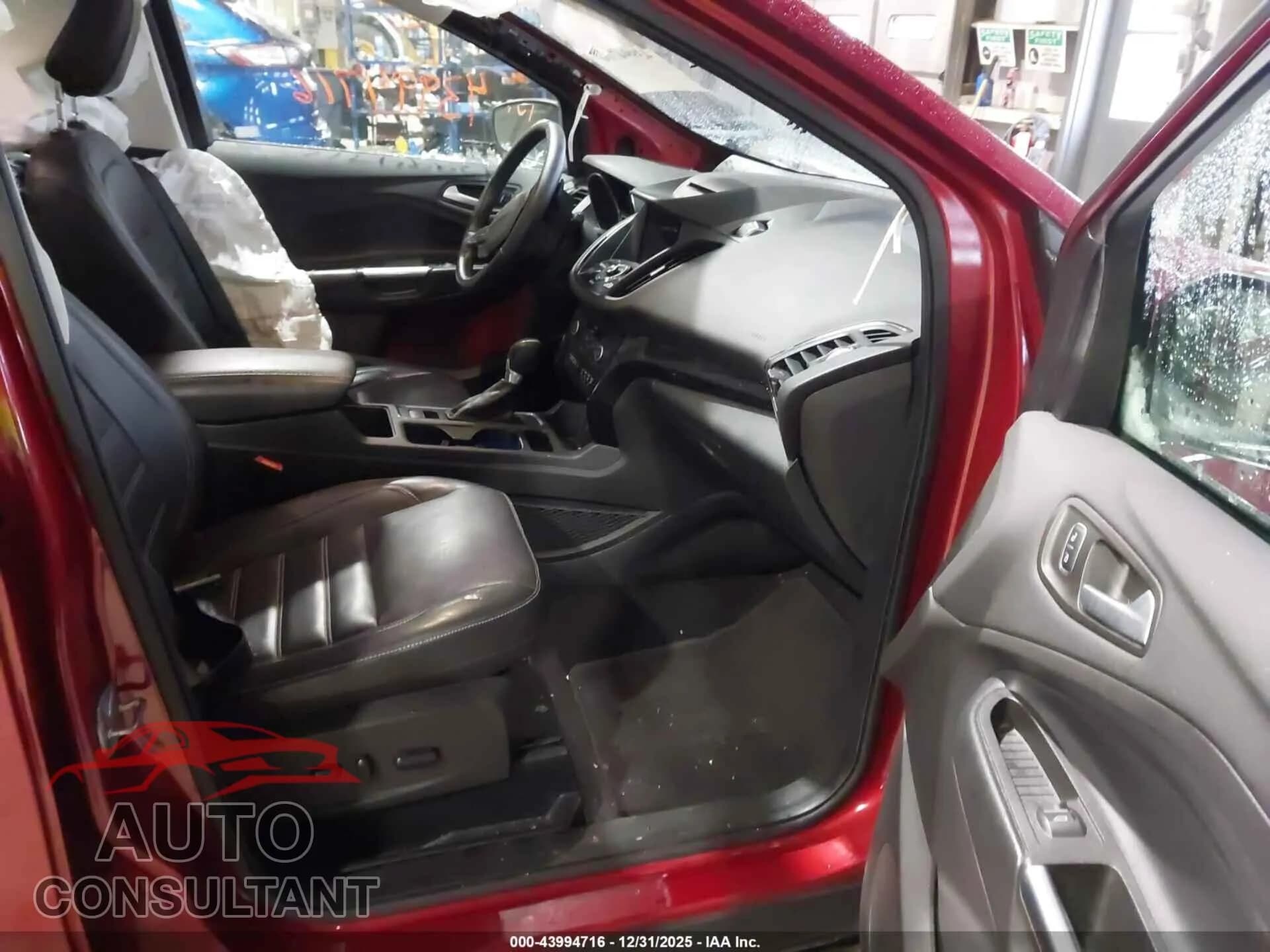 2018 FORD ESCAPE Damaged VIN 1FMCU9J99JUC80140 – interior seats 2018 FORD ESCAPE Damaged VIN 1FMCU9J99JUC80140 – interior seats