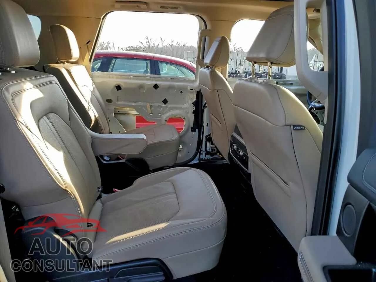 2024 FORD EXPEDITION Damaged VIN 1FMJK2A8XREA52648 – photo 11 2024 FORD EXPEDITION Damaged VIN 1FMJK2A8XREA52648 – photo 11