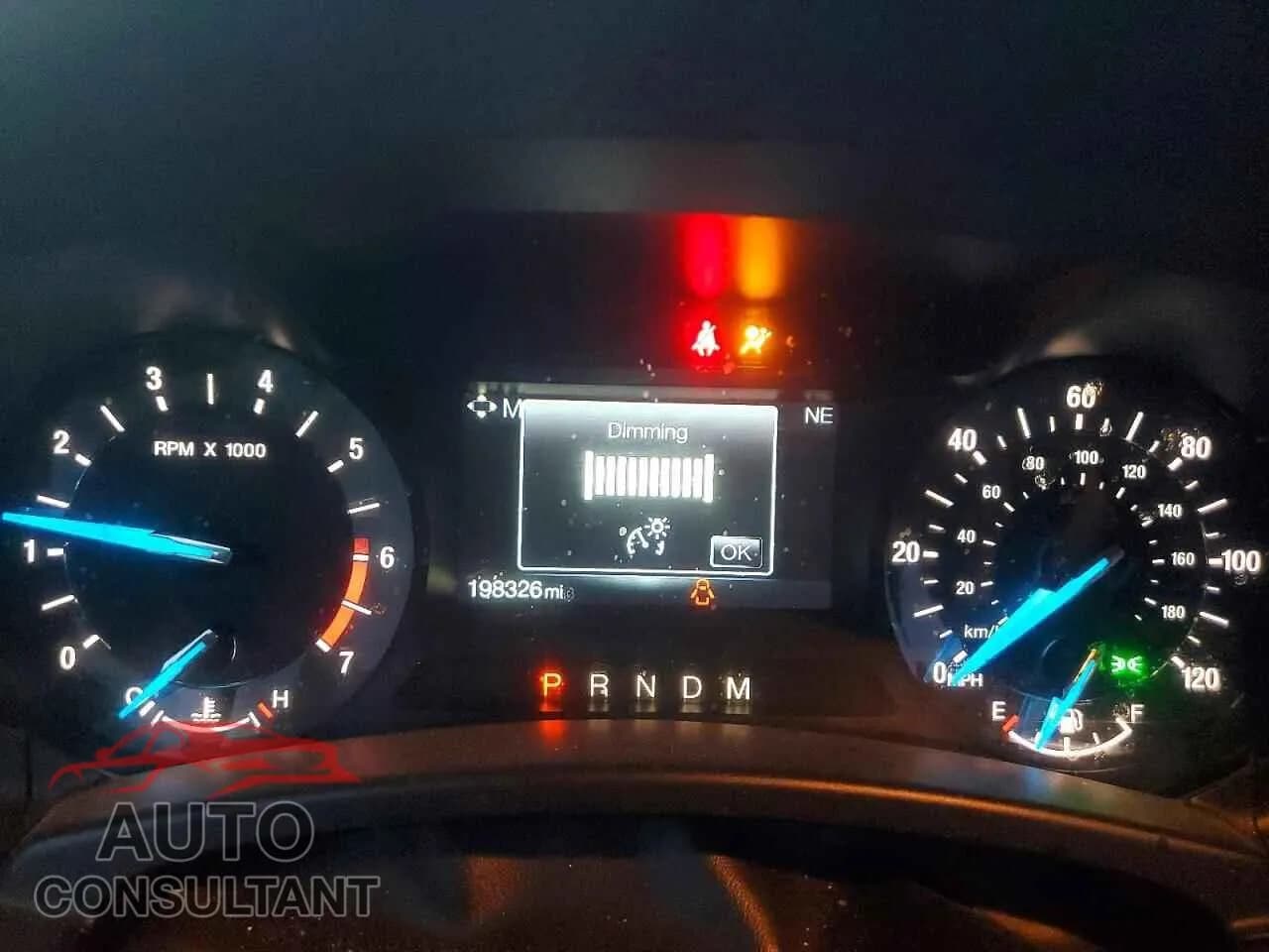 2015 FORD EXPEDITION Damaged VIN 1FMJU1JTXFEF02643 – trunk area 2015 FORD EXPEDITION Damaged VIN 1FMJU1JTXFEF02643 – trunk area