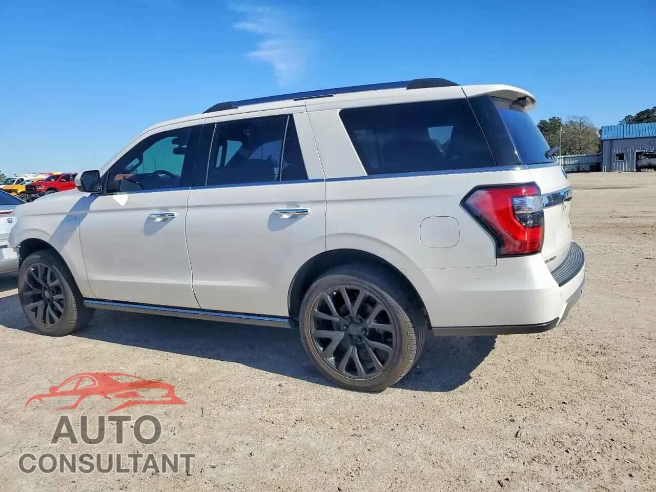 2018 FORD EXPEDITION Damaged VIN 1FMJU1KT5JEA02218 – rear exterior 2018 FORD EXPEDITION Damaged VIN 1FMJU1KT5JEA02218 – rear exterior