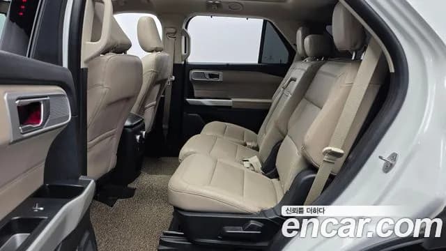 2021 Ford Explorer 6th Gen 2.3 LimIted 4WD Sold VIN 1FMSK8FH2MGA09404 – interior seats 2021 Ford Explorer 6th Gen 2.3 LimIted 4WD Sold VIN 1FMSK8FH2MGA09404 – interior seats