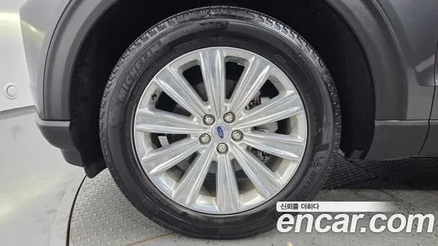 2020 Ford Explorer 6th Gen 2.3 LimIted 4WD Sold VIN 1FMSK8FHXLGA86701 – trunk area 2020 Ford Explorer 6th Gen 2.3 LimIted 4WD Sold VIN 1FMSK8FHXLGA86701 – trunk area